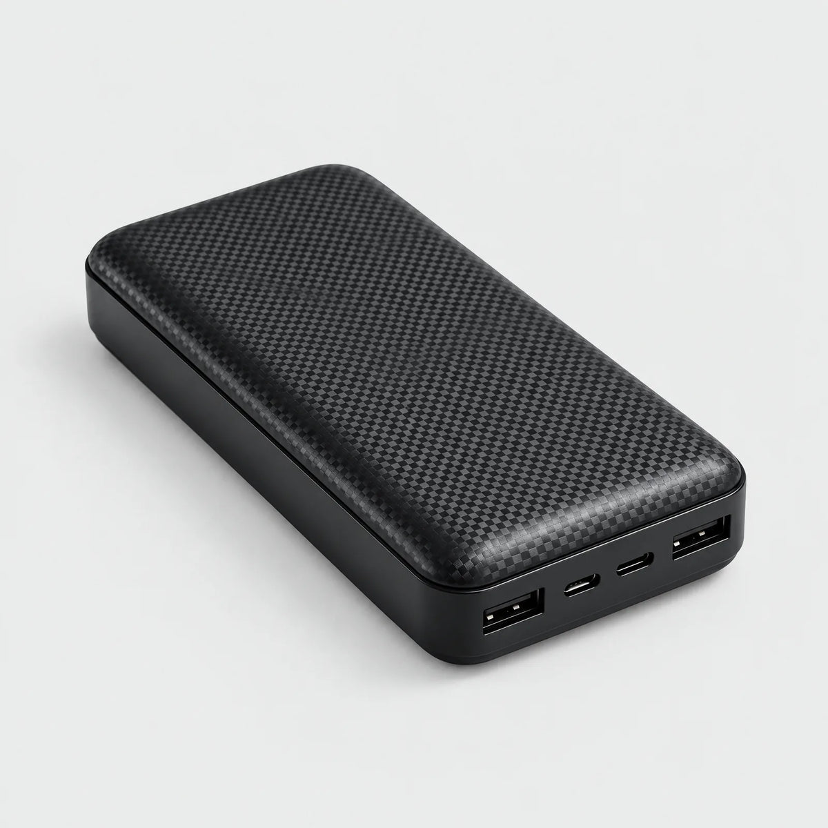 Alpenwarm Powerbank 20.000 mAh mit Karbonstruktur, schräg von oben